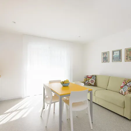 Residenza Edda-8 By Interhome * リニャーノ・サッビアドーロ